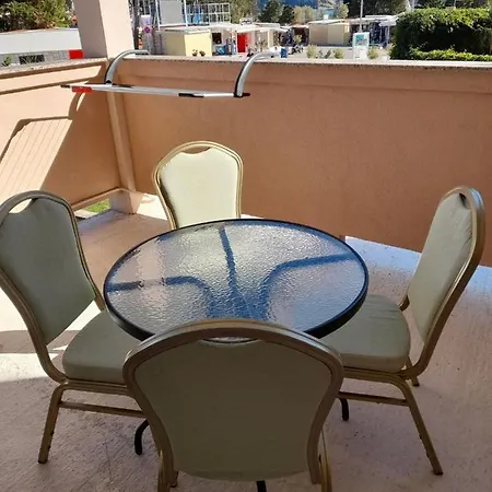Affittacamere In With Terrace, Air Conditioning, Wifi 3719-6 Lopar