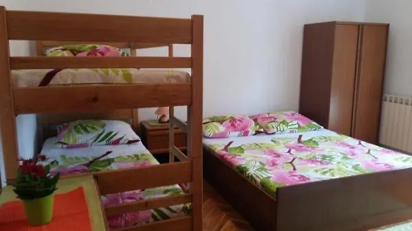 招待所 In With Terrace, Air Conditioning, Wifi 3719-6