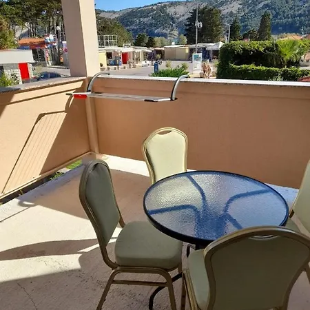 In With Terrace, Air Conditioning, Wifi 3719-6 Πανσιόν *