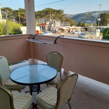 In With Terrace, Air Conditioning, Wifi 3719-6