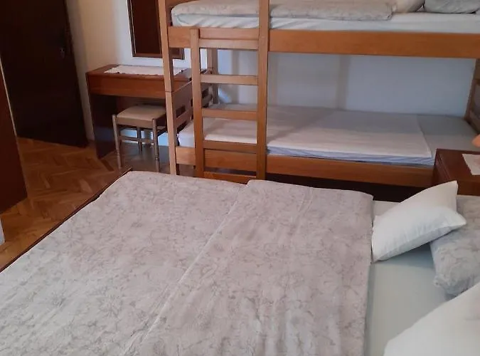 In With Terrace, Air Conditioning, Wifi 3719-6 Πανσιόν Lopar