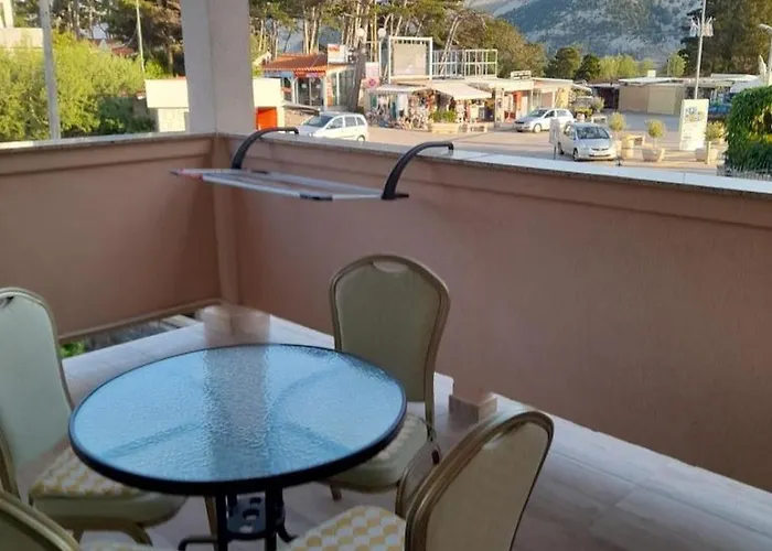 In With Terrace, Air Conditioning, Wifi 3719-6